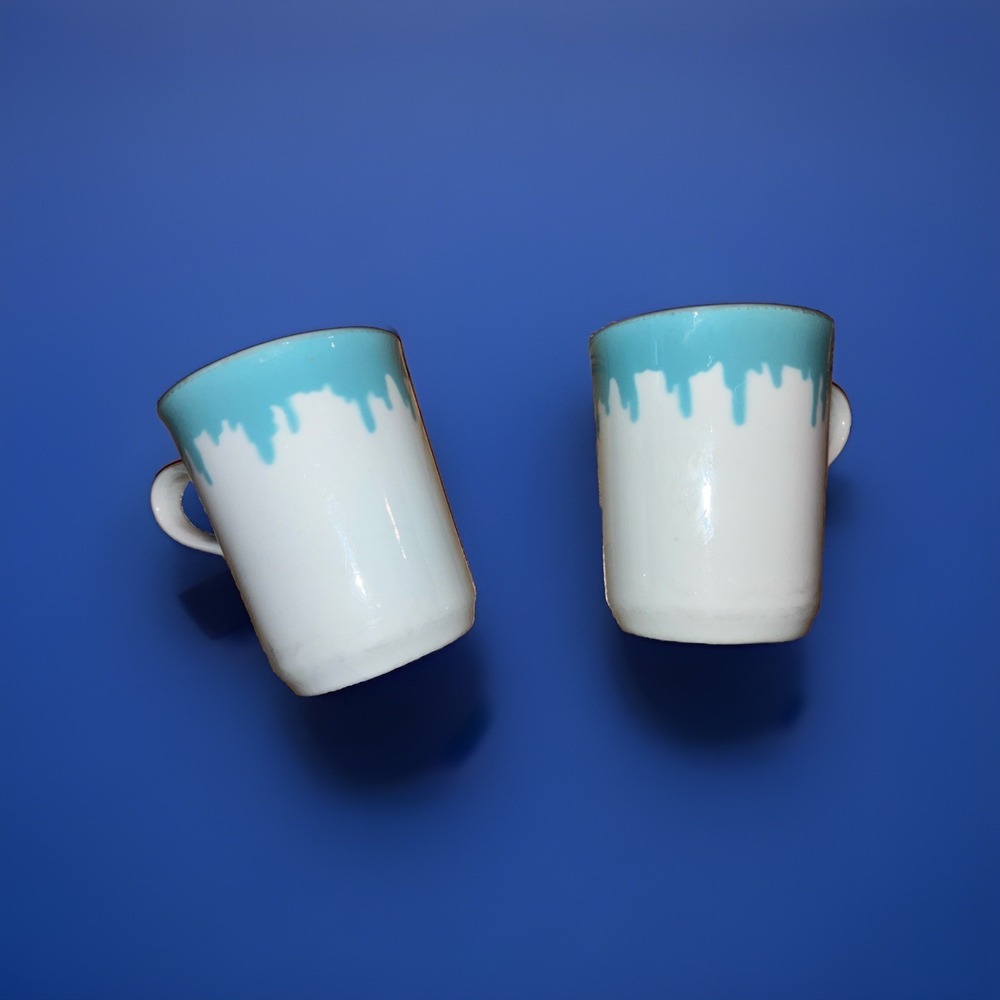 2 VINTAGE SHENANGO‎ CHINA Paint Drip Design HOTEL COFFEE CUPS Hard To Find